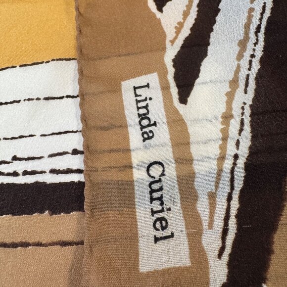 Vintage Linda Curiel Brown Abstract Silk Scarf 100% Polyester Square Made In Ita - Picture 3 of 6
